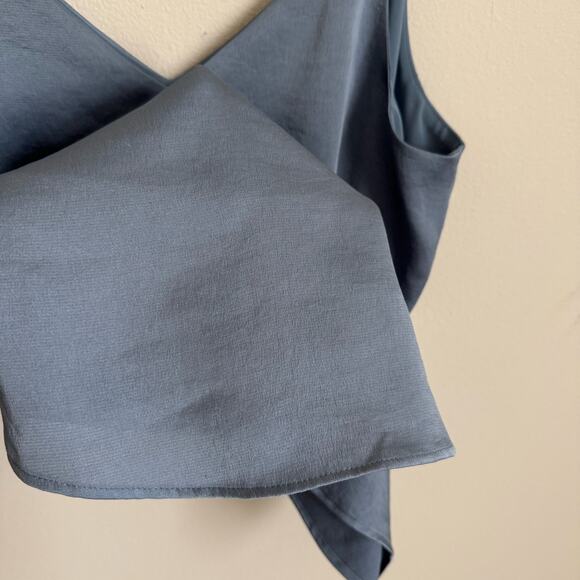 EXPRESS Womens Light Blue V-Neck Blouse Tank Top Size Medium Office Work Elegant - Picture 7 of 7